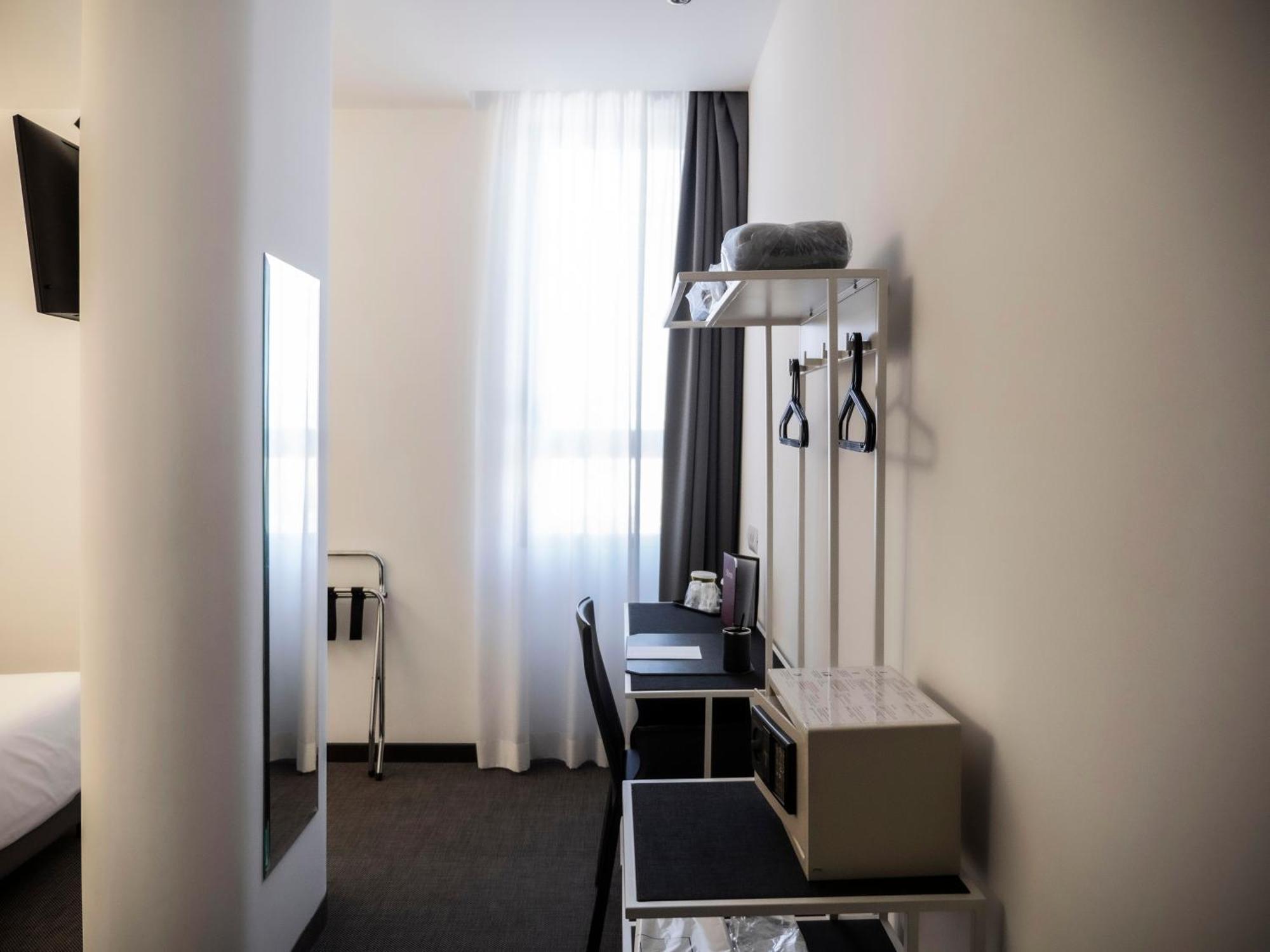 Loto Business Hotel Róma Kültér fotó